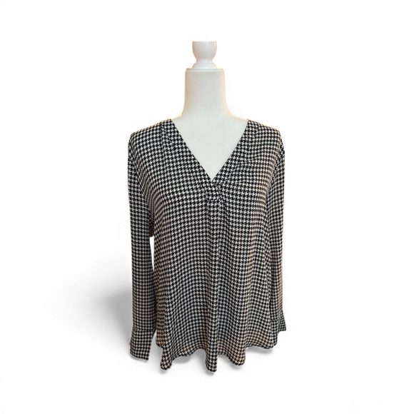 Ann Taylor 🖤🤍 houndstooth size large blouse button sleeves v neck EUC - Picture 6 of 6
